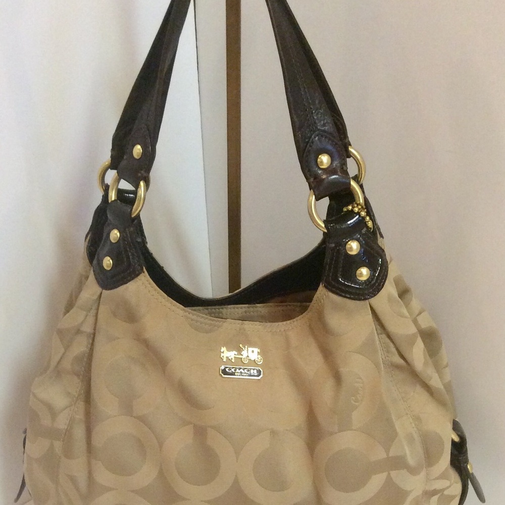 Coach Madison Op Art Large Maggie